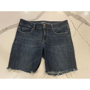 American Eagle Artist Stretch Raw Hem Jean Shorts Women’s Sz 12
